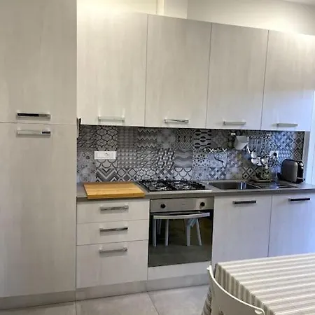 Nuovissimo Bilocale A Cinque Minuti Dal Mare Апартаменты *